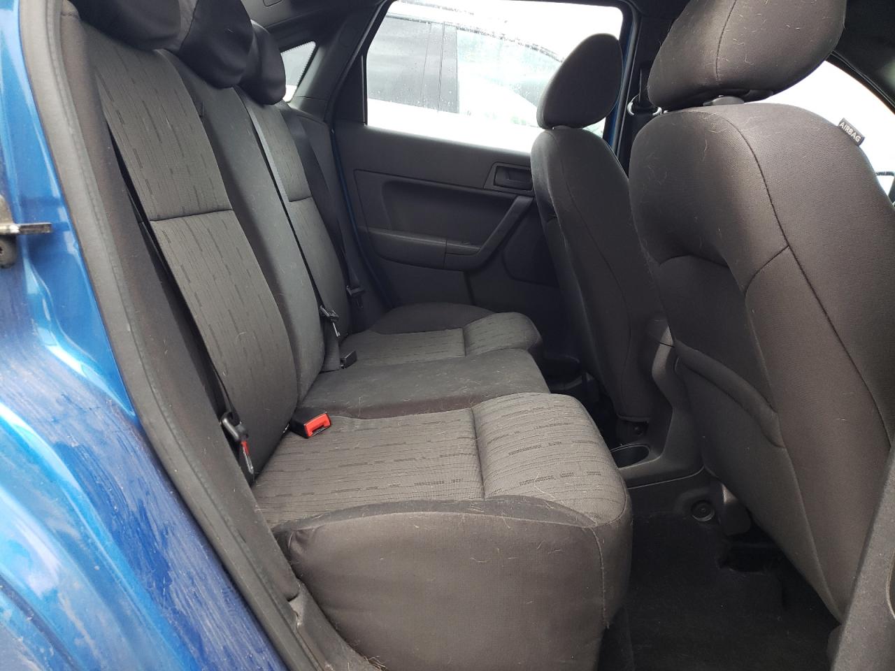 1FAHP3FN8AW287529 2010 Ford Focus Se