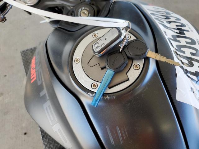 2022 DUCATI MONSTER ZDMMAMDT0NB000123