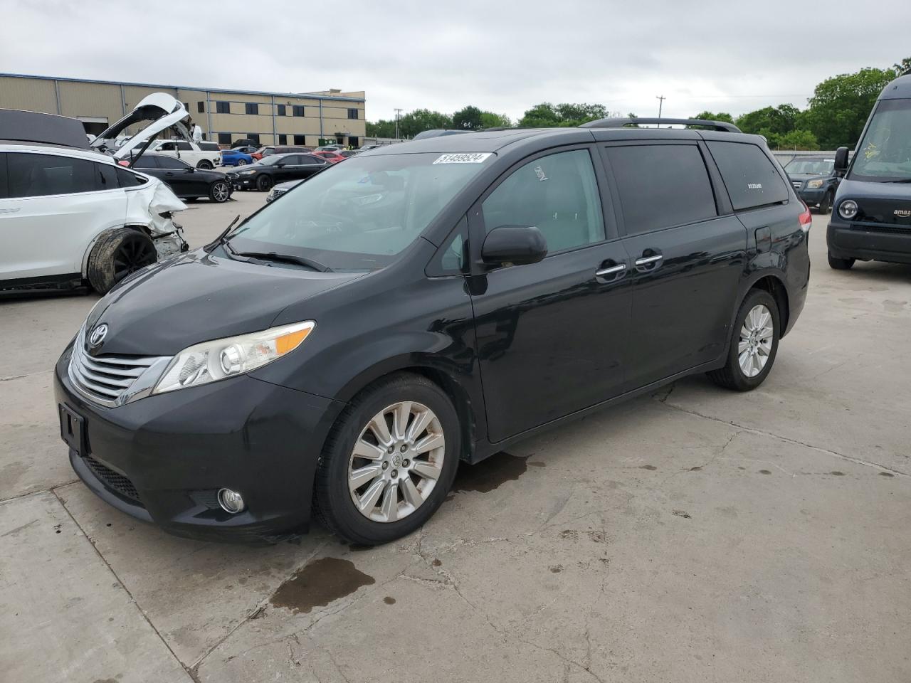 5TDDK3DCXBS005059 2011 Toyota Sienna Xle