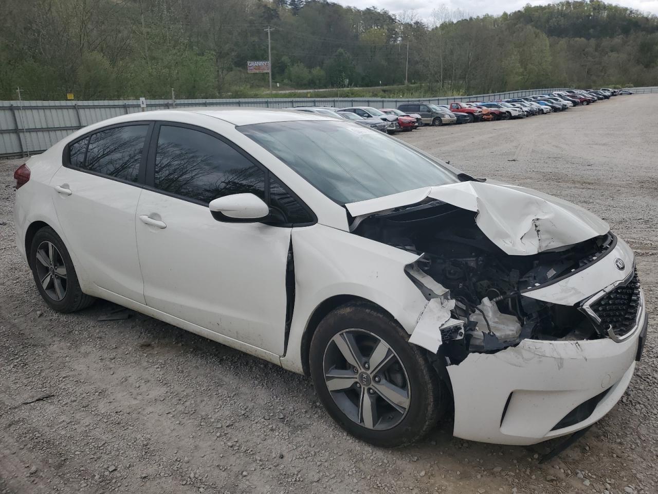 3KPFL4A70JE187625 2018 Kia Forte Lx