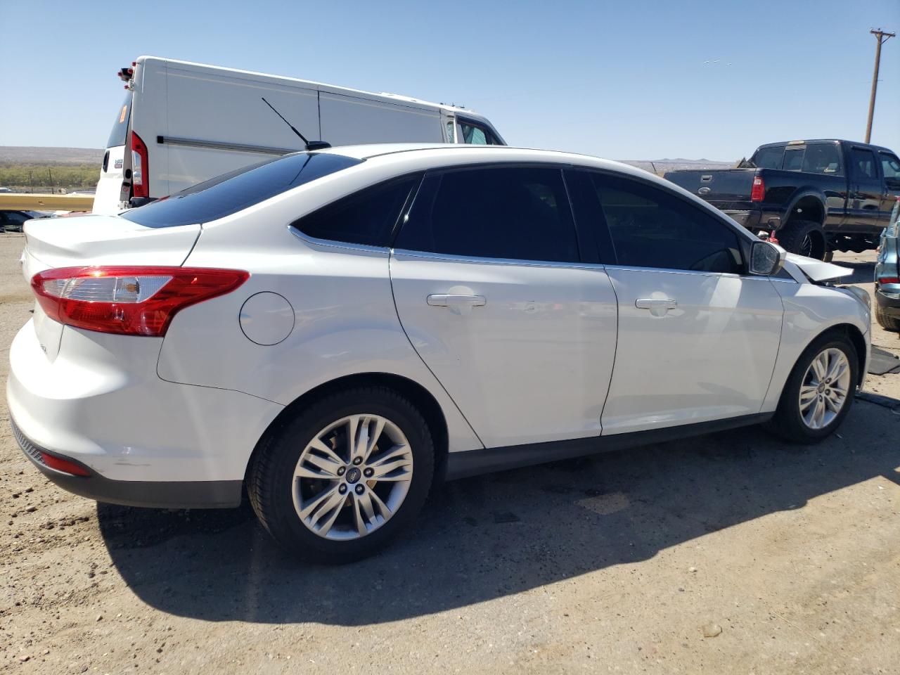 1FAHP3H21CL145689 2012 Ford Focus Sel