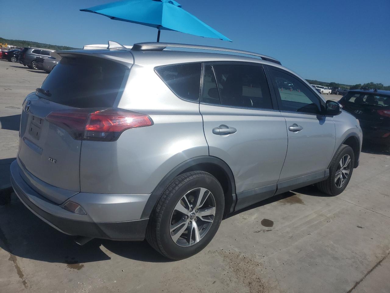 2T3WFREV1JW411406 2018 Toyota Rav4 Adventure