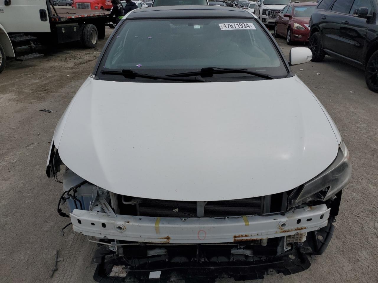 JTKJF5C7XE3070497 2014 Toyota Scion Tc