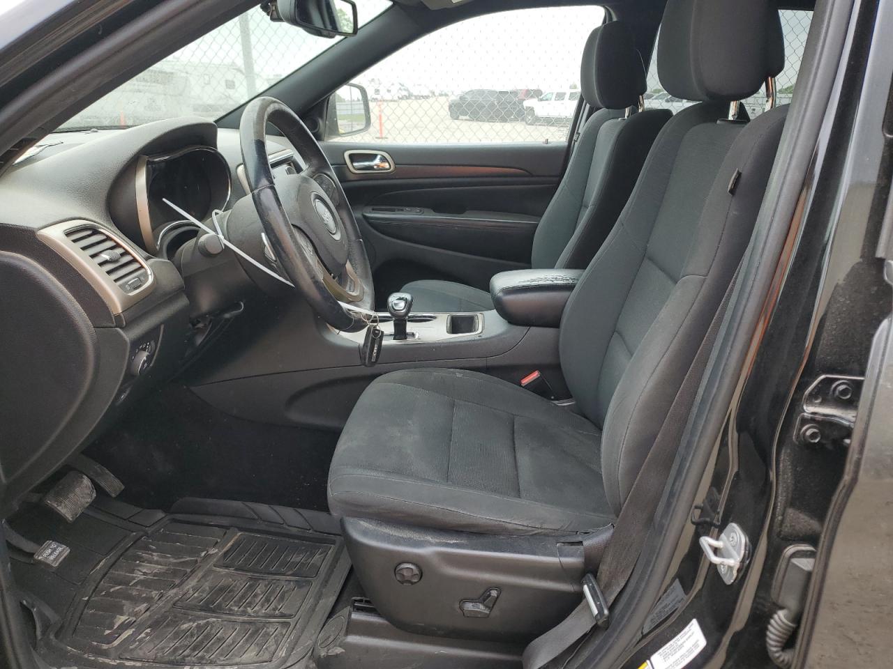 1C4RJEAG0EC424135 2014 Jeep Grand Cherokee Laredo