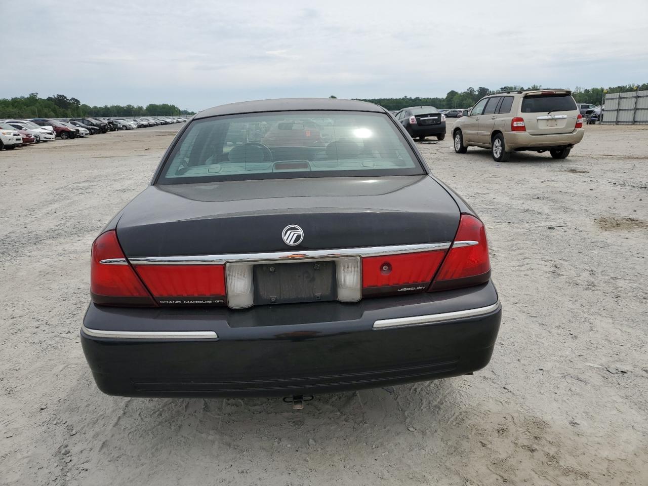 2MEFM74W01X685317 2001 Mercury Grand Marquis Gs