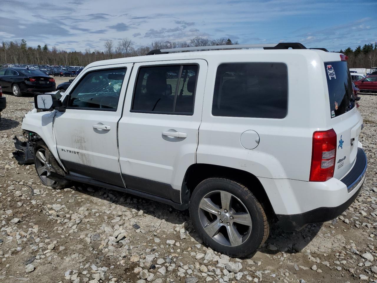 2016 Jeep Patriot Latitude vin: 1C4NJRFB8GD618508