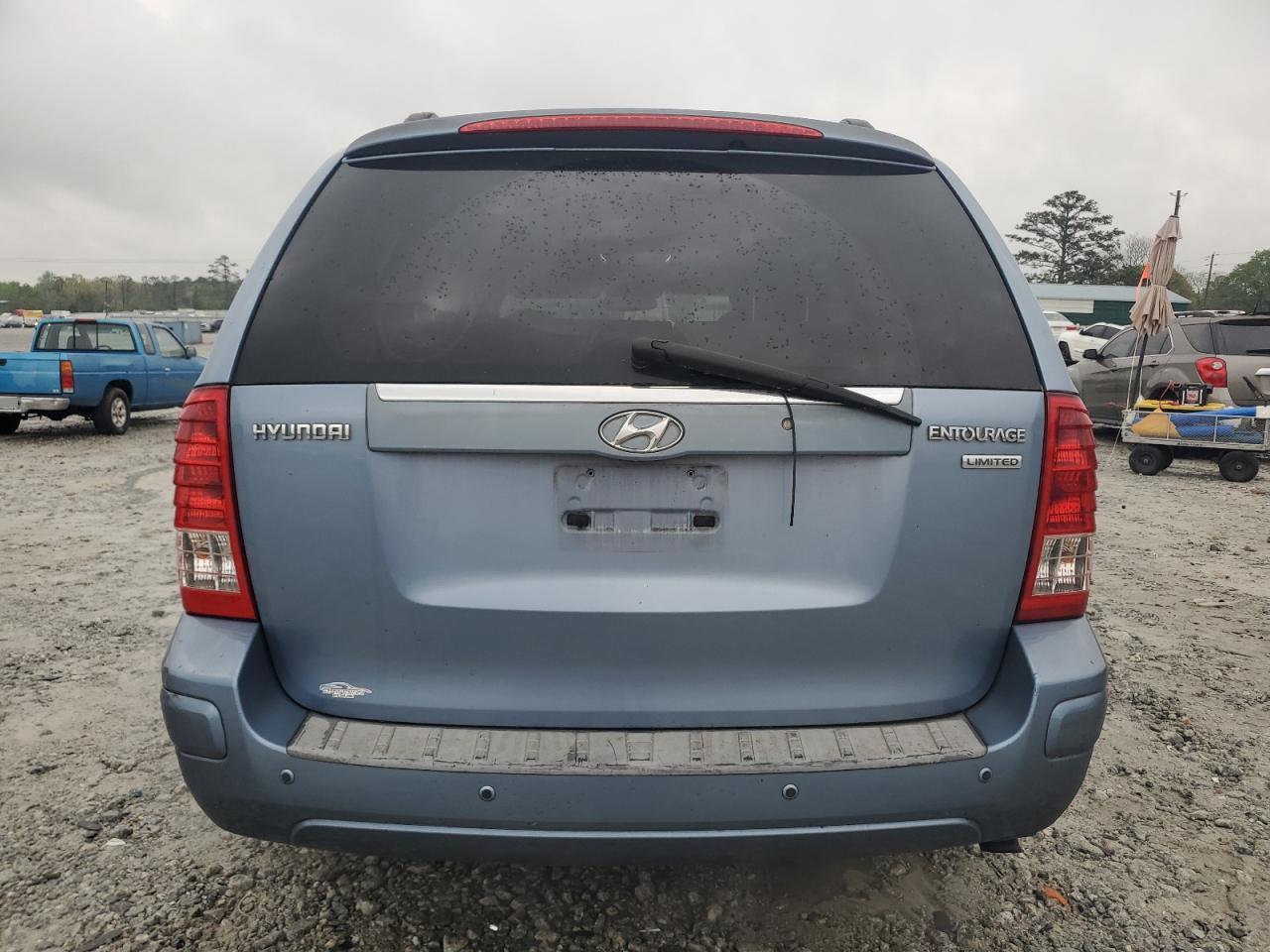 KNDMC233976032463 2007 Hyundai Entourage Gls