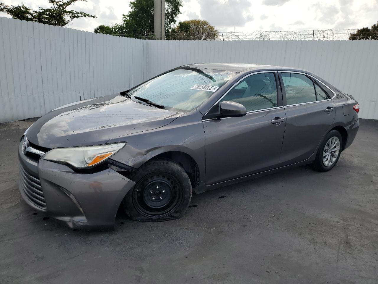 4T1BF1FK9GU252222 2016 Toyota Camry Le