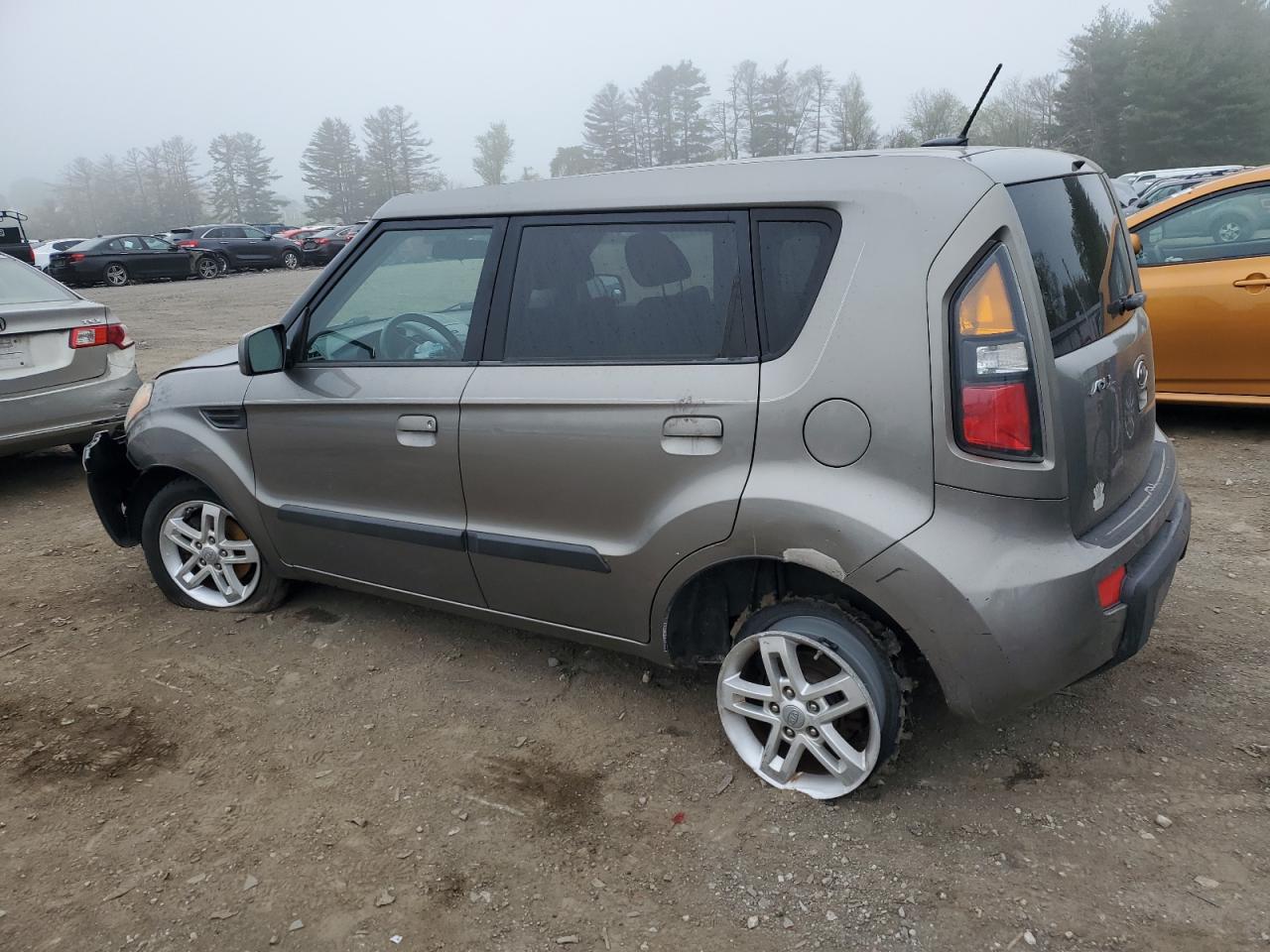 KNDJT2A27A7135914 2010 Kia Soul +