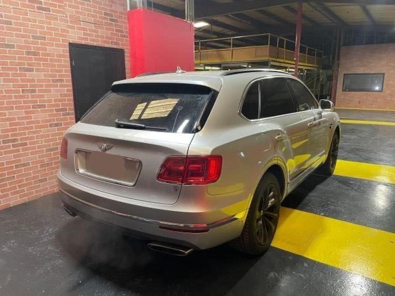 SJAAC2ZVXHC014392 2017 Bentley Bentayga SJAAC2ZVXHC014392 2017 Bentley Bentayga