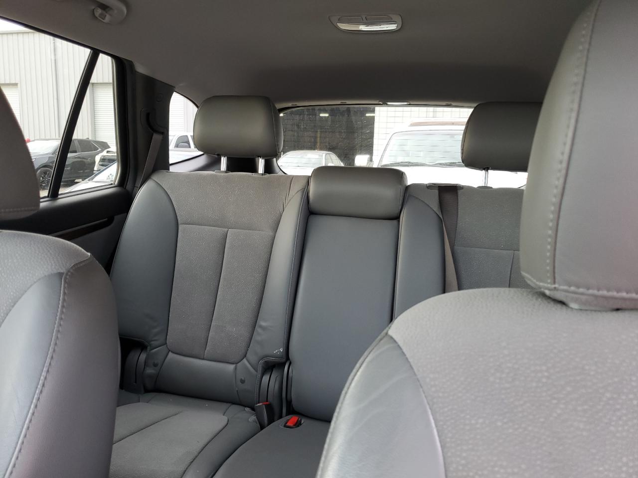 5XYZH4AG5CG152356 2012 Hyundai Santa Fe Se