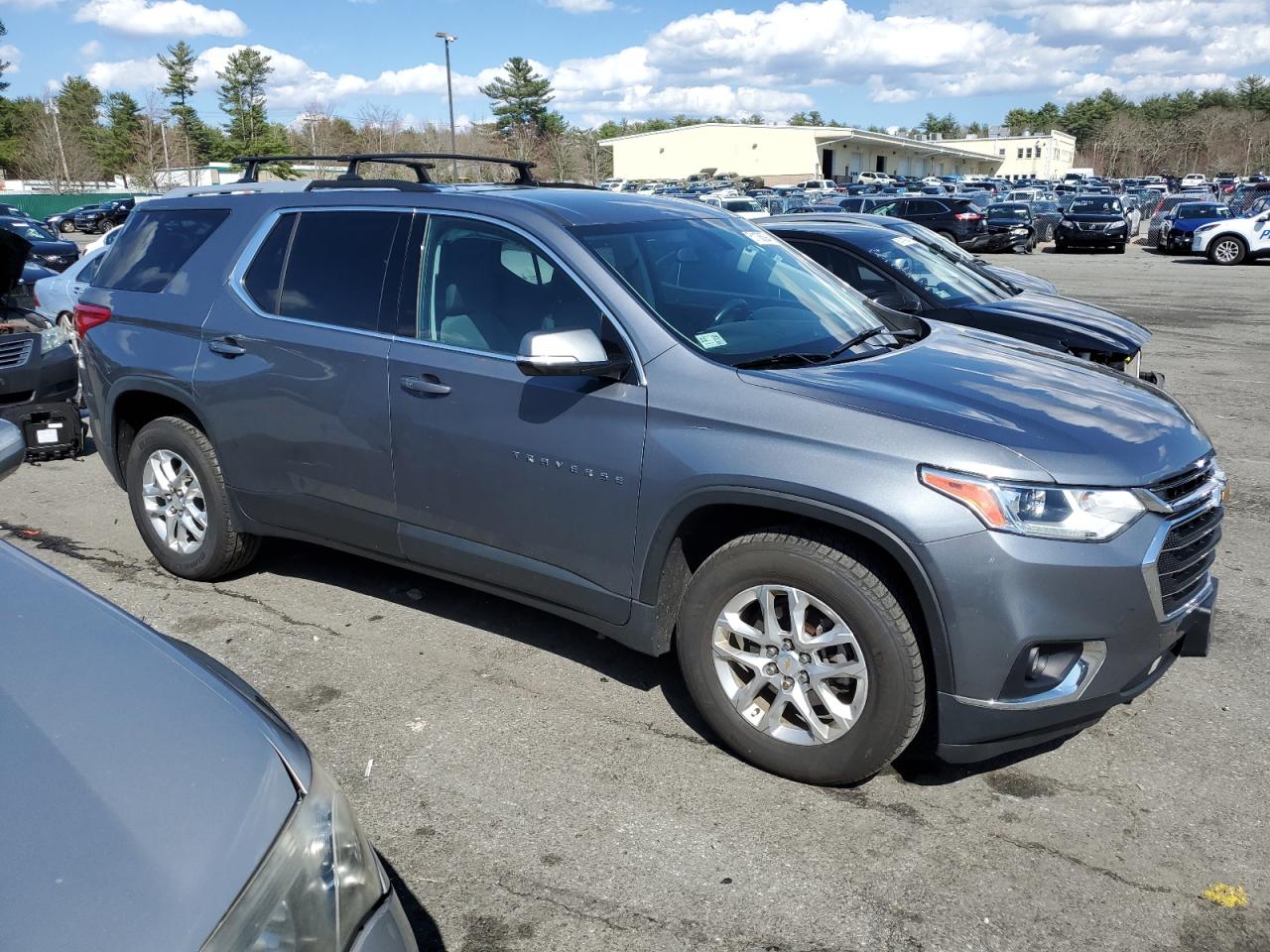 1GNEVGKW6JJ284061 2018 Chevrolet Traverse Lt