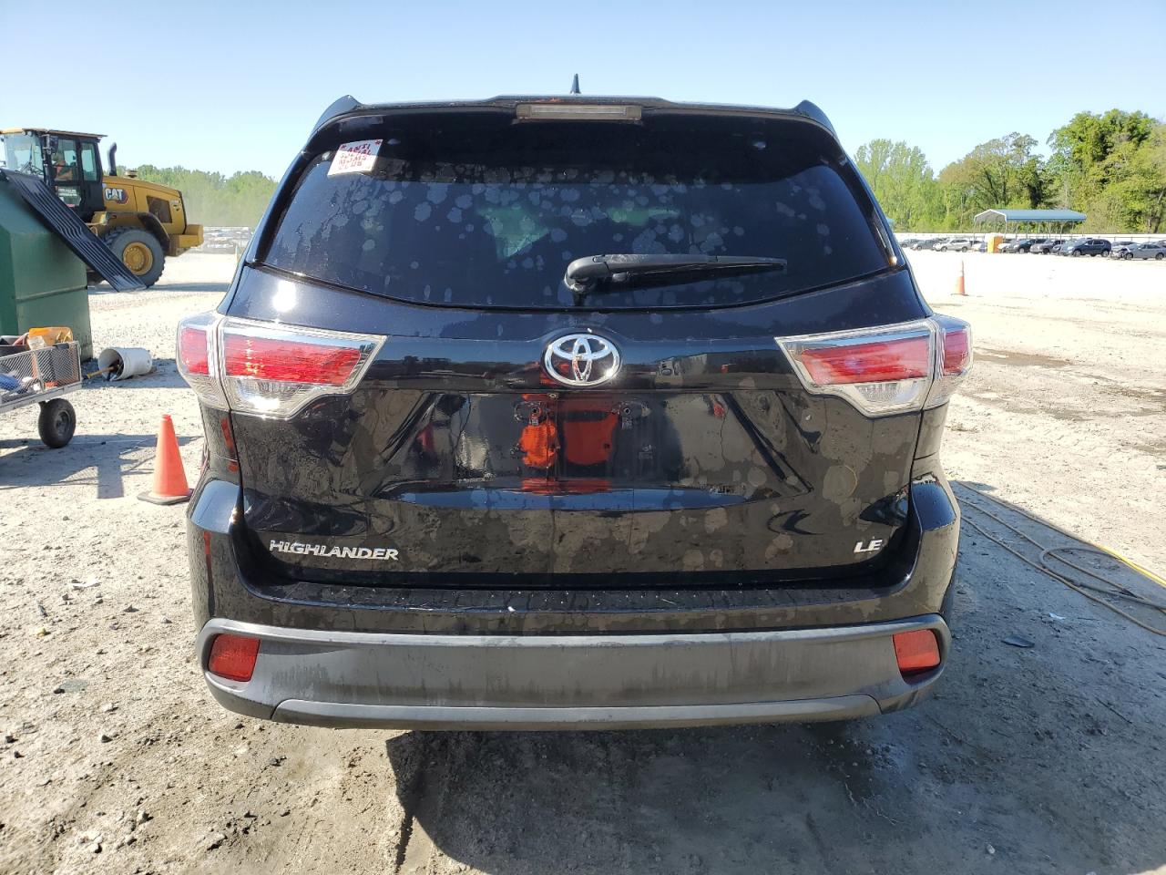 5TDZKRFHXFS095109 2015 Toyota Highlander Le