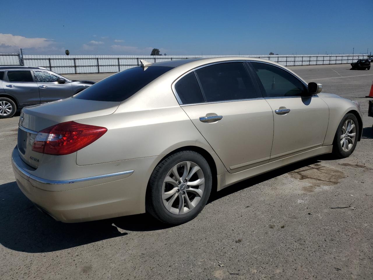 2012 Hyundai Genesis 3.8L vin: KMHGC4DD2CU179211