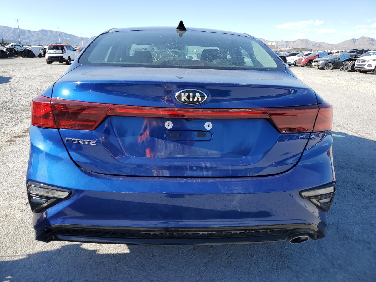 3KPF24AD2ME370196 2021 Kia Forte Fe