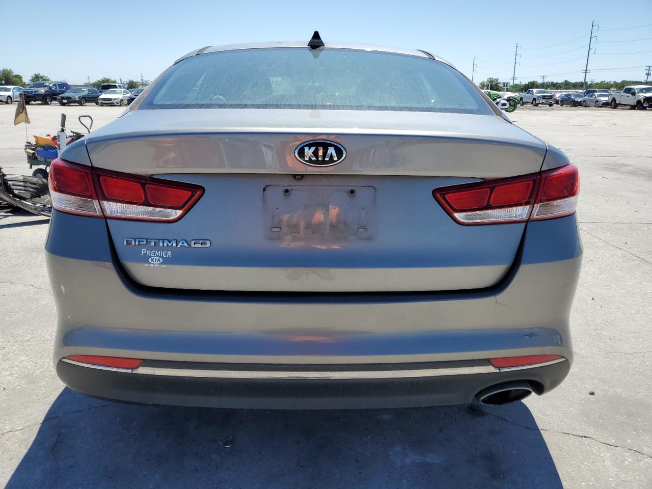 5XXGT4L30JG199070 2018 Kia Optima Lx