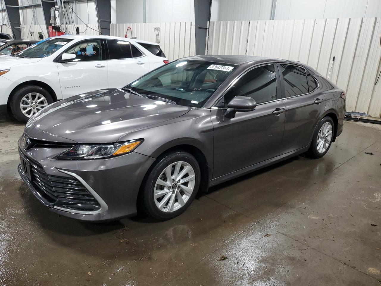 2021 Toyota Camry Le vin: 4T1C11AK1MU481550