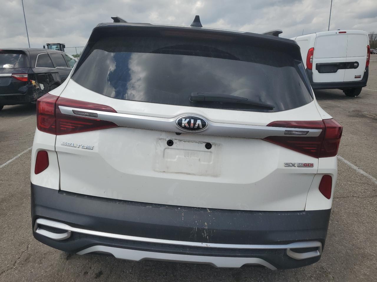 KNDETCA25M7181754 2021 Kia Seltos Sx