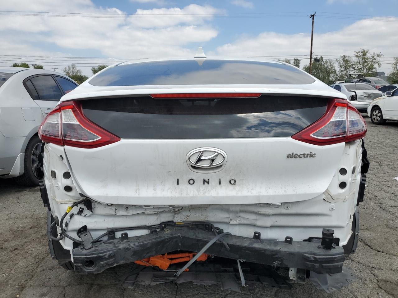 2019 Hyundai Ioniq vin: KMHC75LH7KU037528