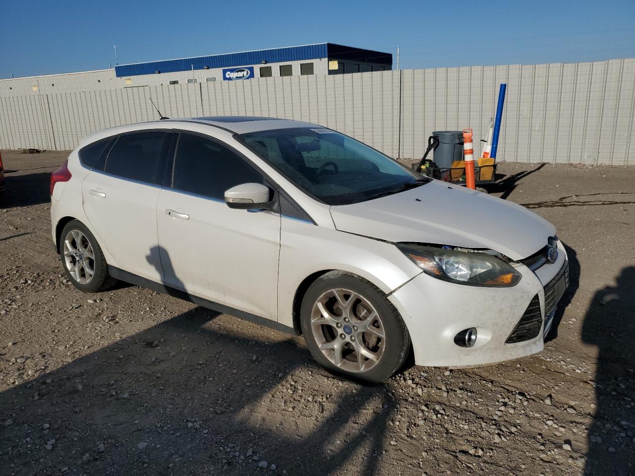 1FADP3N25EL311833 2014 Ford Focus Titanium