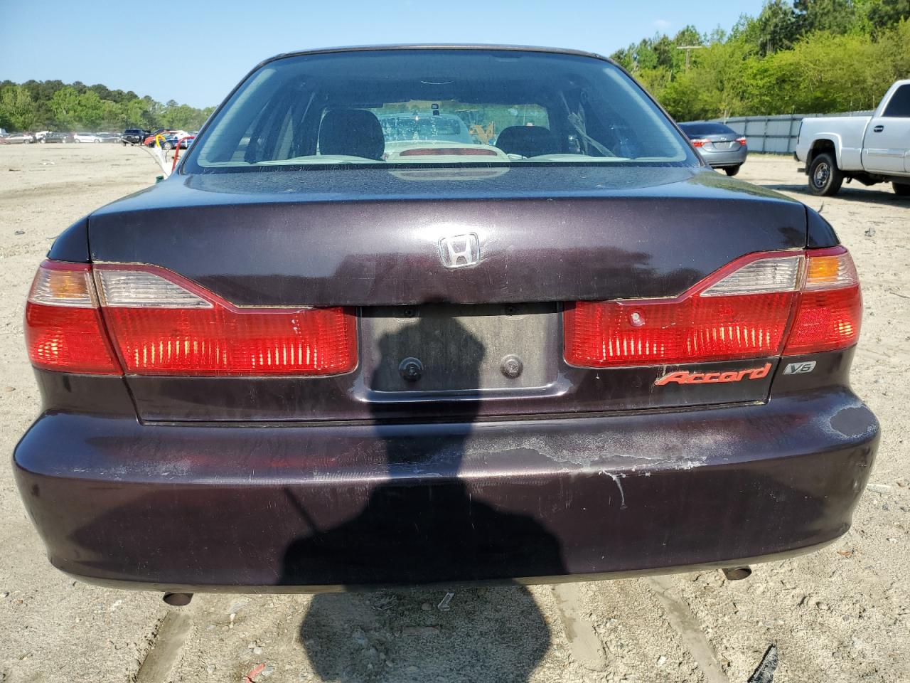 1HGCG1654XA043599 1999 Honda Accord Ex