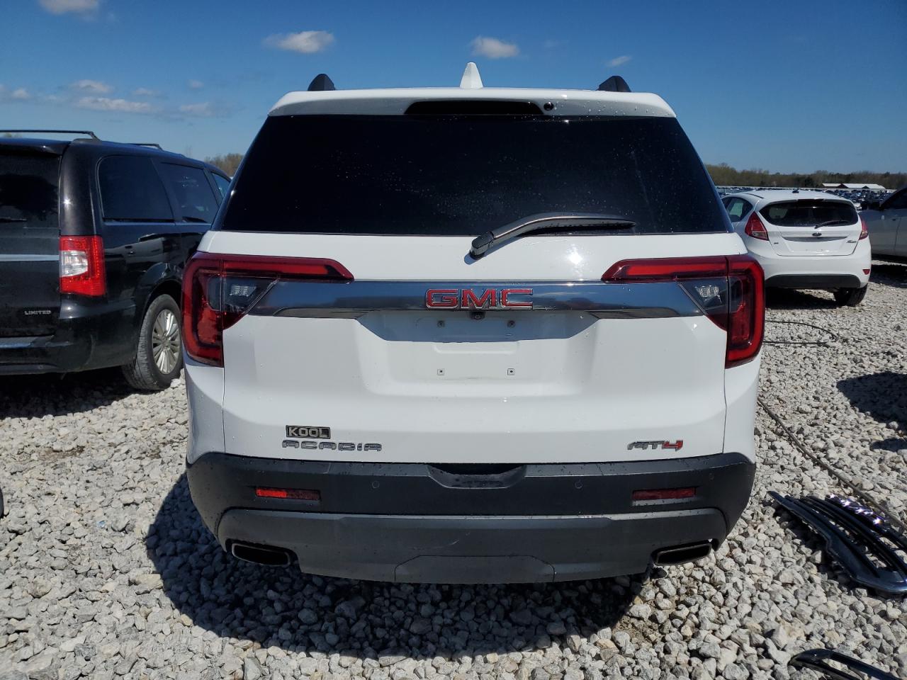 2022 GMC Acadia At4 vin: 1GKKNLLSXNZ104933