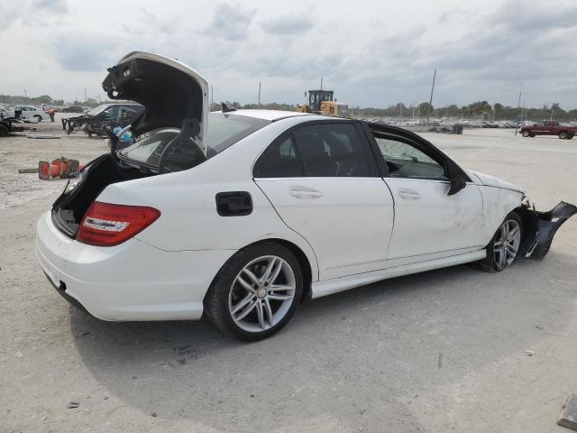 VIN WDDGF4HB0EA934063 2014 Mercedes-Benz C-Class, 250 no.3