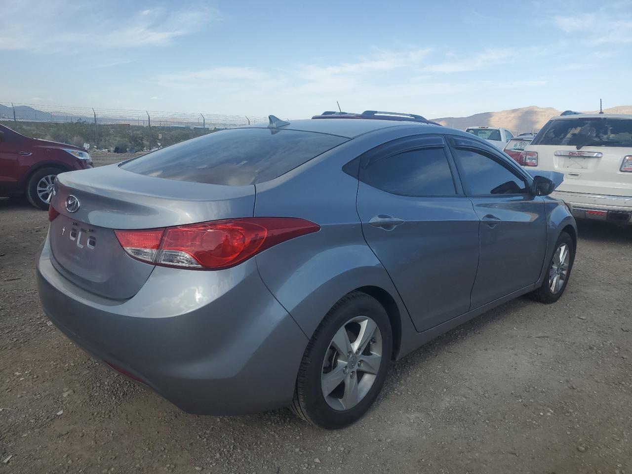 2013 Hyundai Elantra Gls vin: KMHDH4AE4DU907789