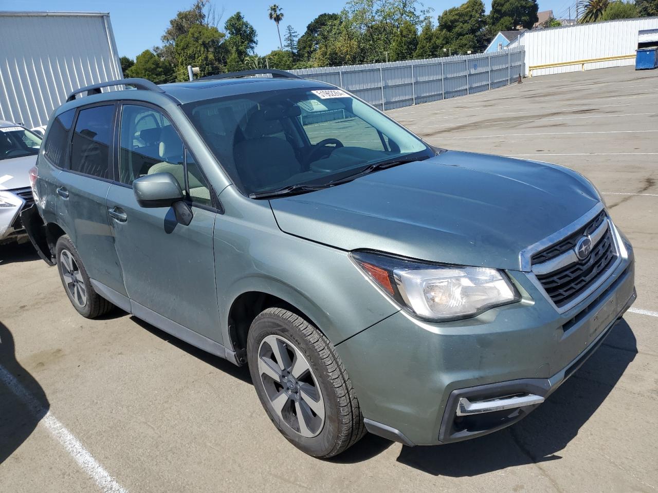 2017 Subaru Forester 2.5I Premium vin: JF2SJAEC6HH460888