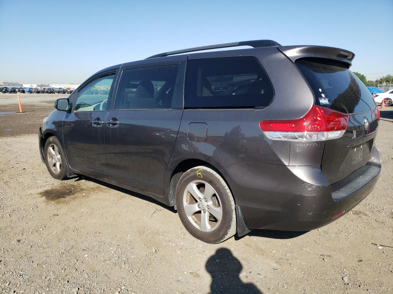 2012 Toyota Sienna Le vin: 5TDKK3DC1CS277802