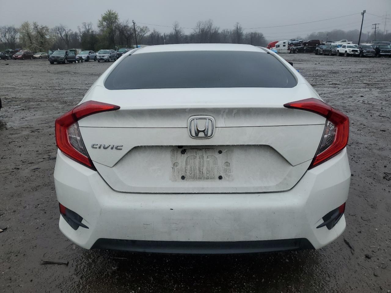 2HGFC2F51JH548829 2018 Honda Civic Lx