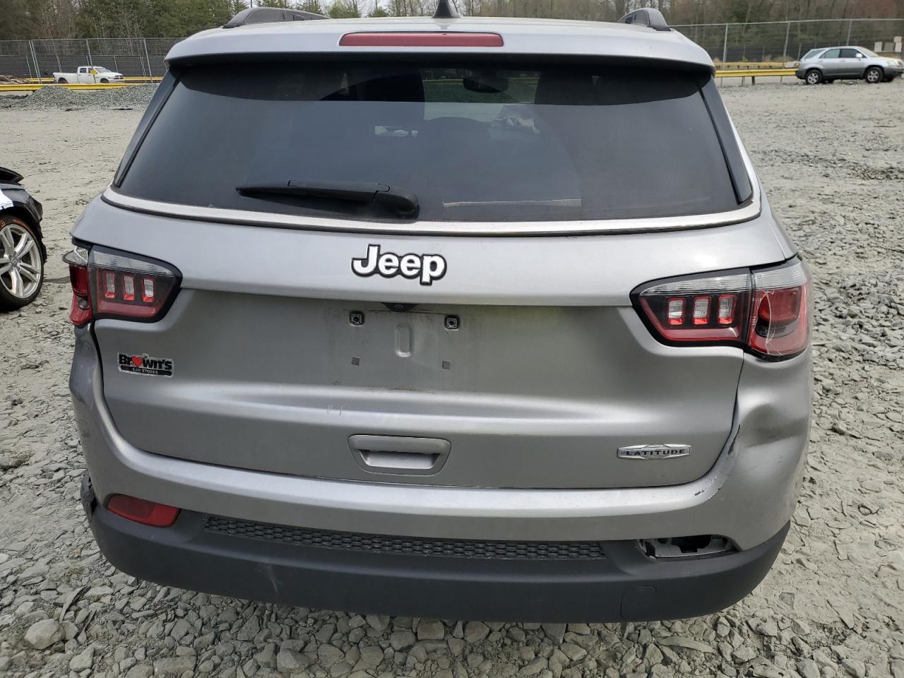 3C4NJCBB2JT462616 2018 Jeep Compass Latitude