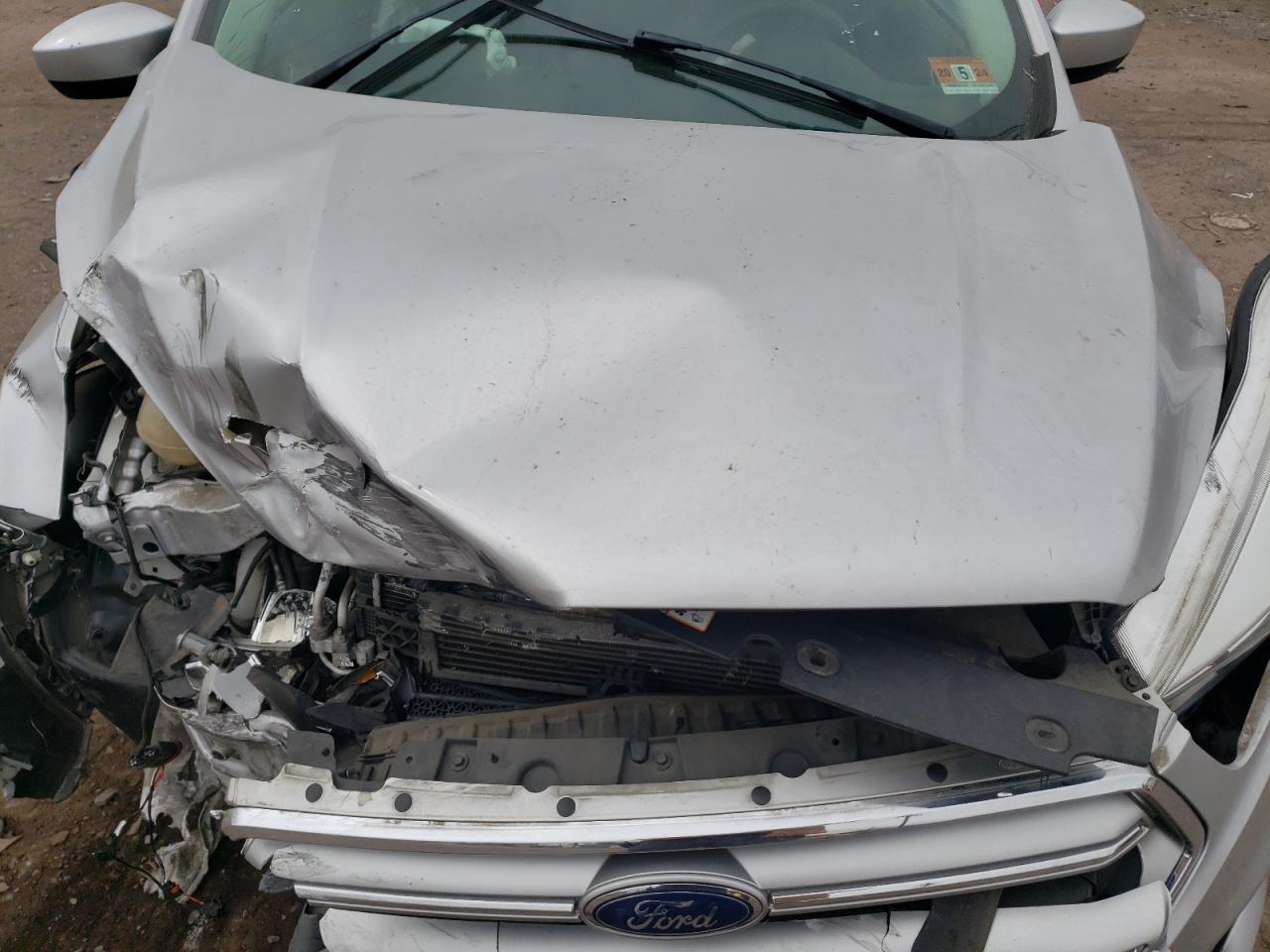 1FMCU9G95HUB67187 2017 Ford Escape Se