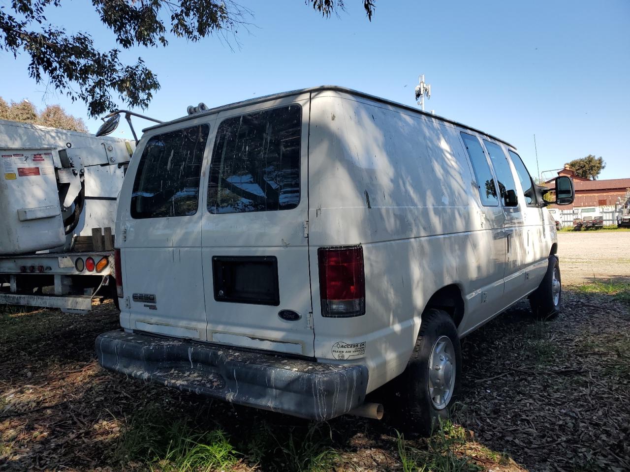 1FTNE2EL2BDA10143 2011 Ford Econoline E250 Van