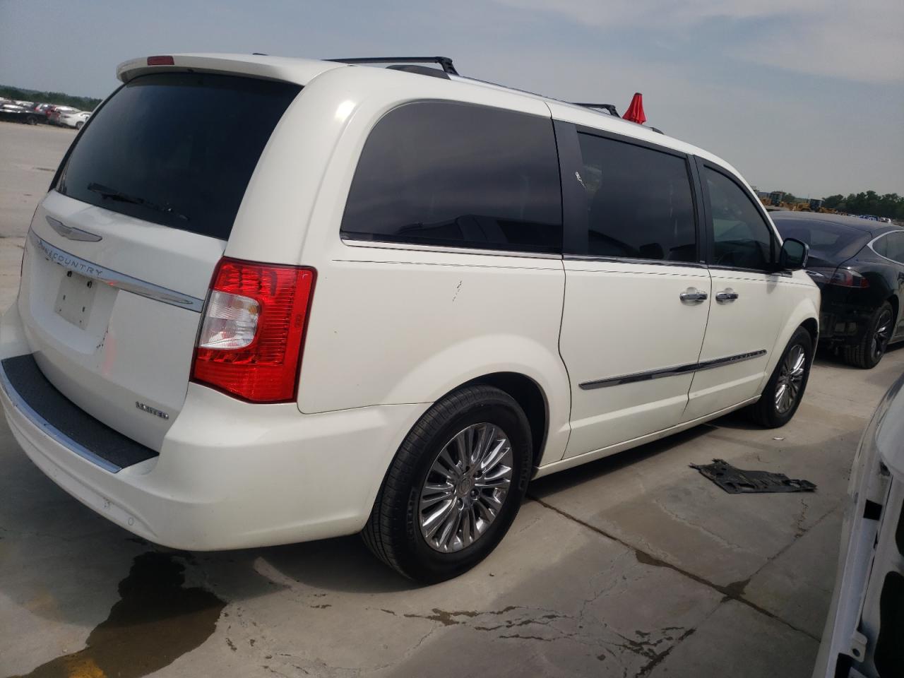 2A4RR6DGXBR798226 2011 Chrysler Town & Country Limited