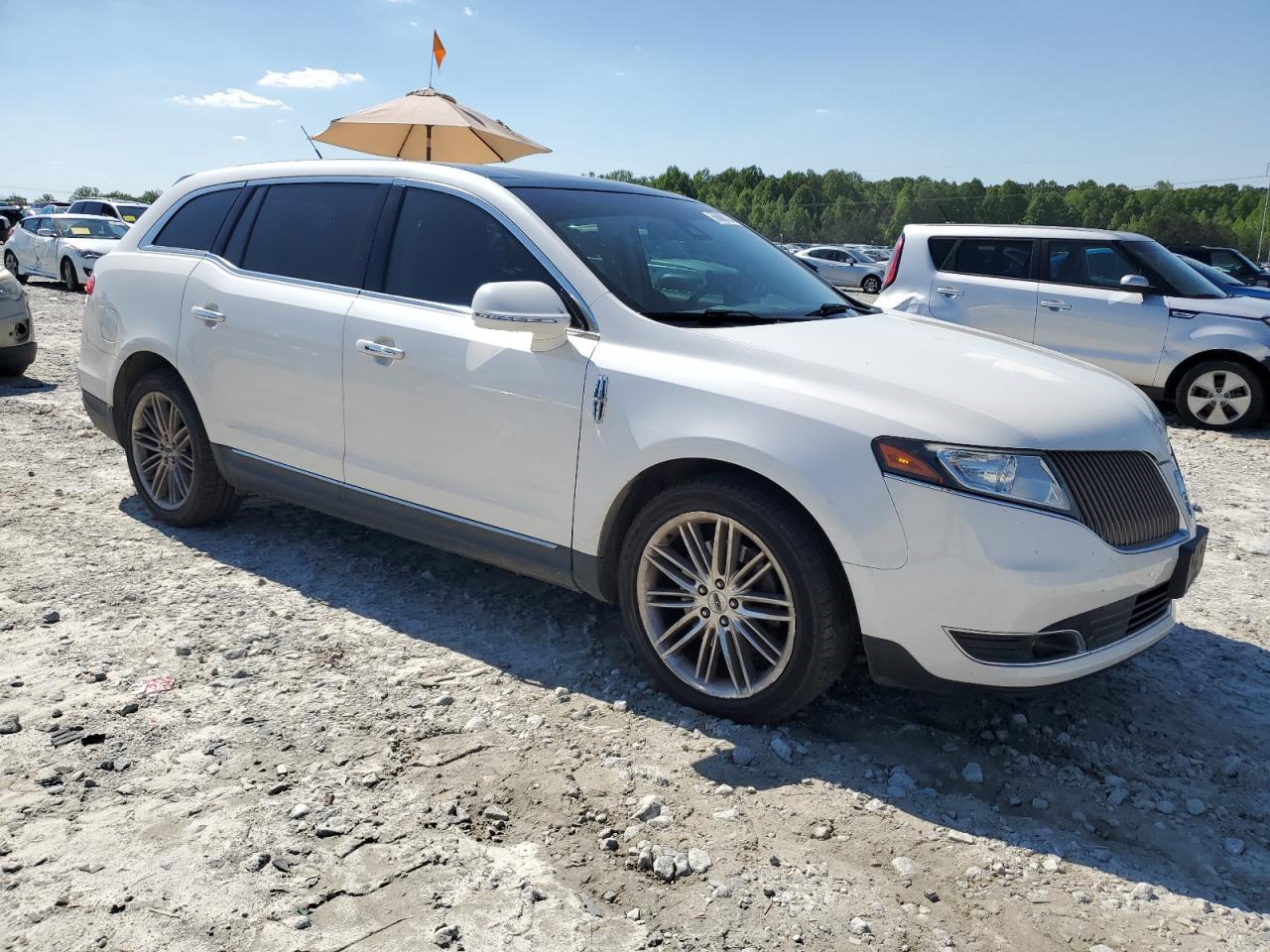 2LMHJ5AT5GBL00499 2016 Lincoln Mkt