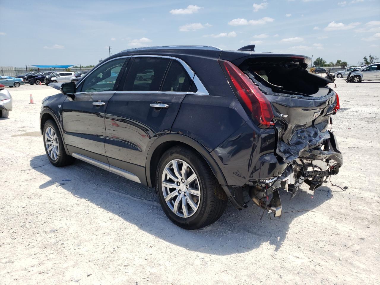 1GYFZCR47NF163413 2022 Cadillac Xt4 Premium Luxury