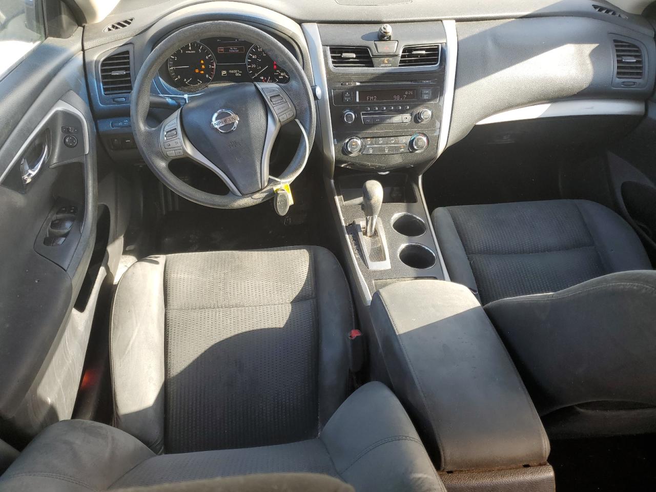 2015 Nissan Altima 2.5 vin: 1N4AL3AP4FC131969