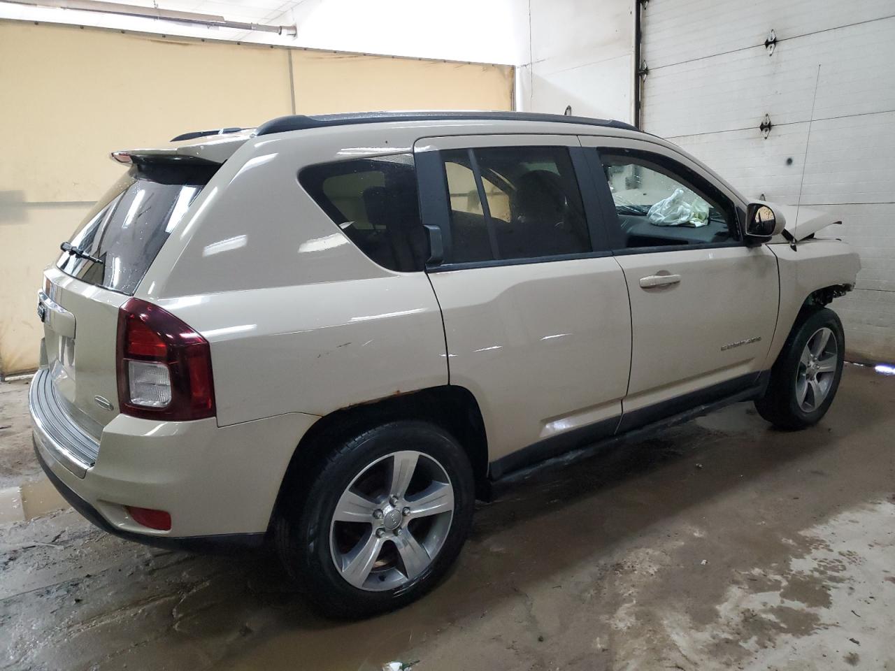 1C4NJDEB8GD768557 2016 Jeep Compass Latitude