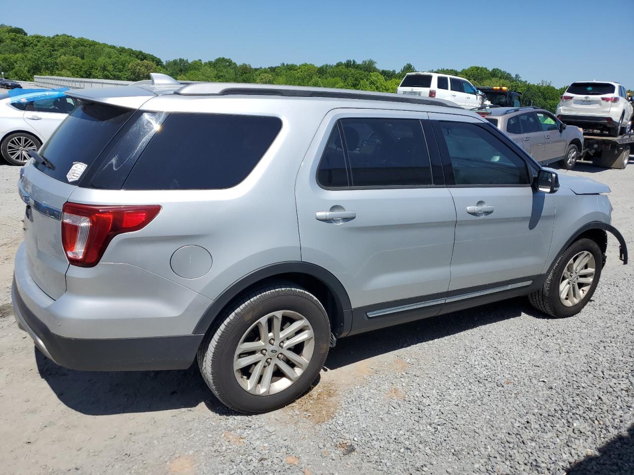 1FM5K7D80HGB26995 2017 Ford Explorer Xlt