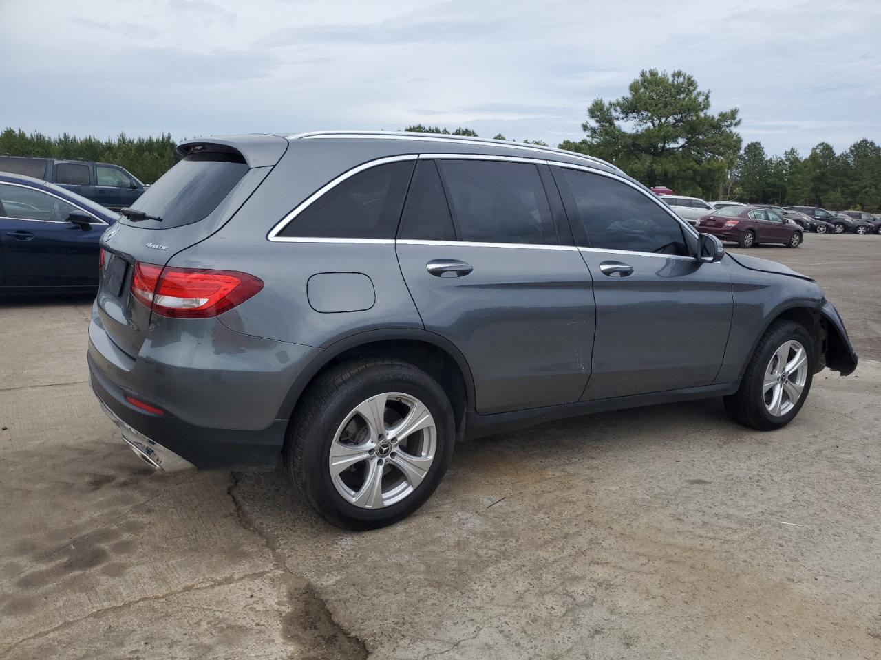 WDC0G4KB9JV020697 2018 Mercedes-Benz Glc 300 4Matic