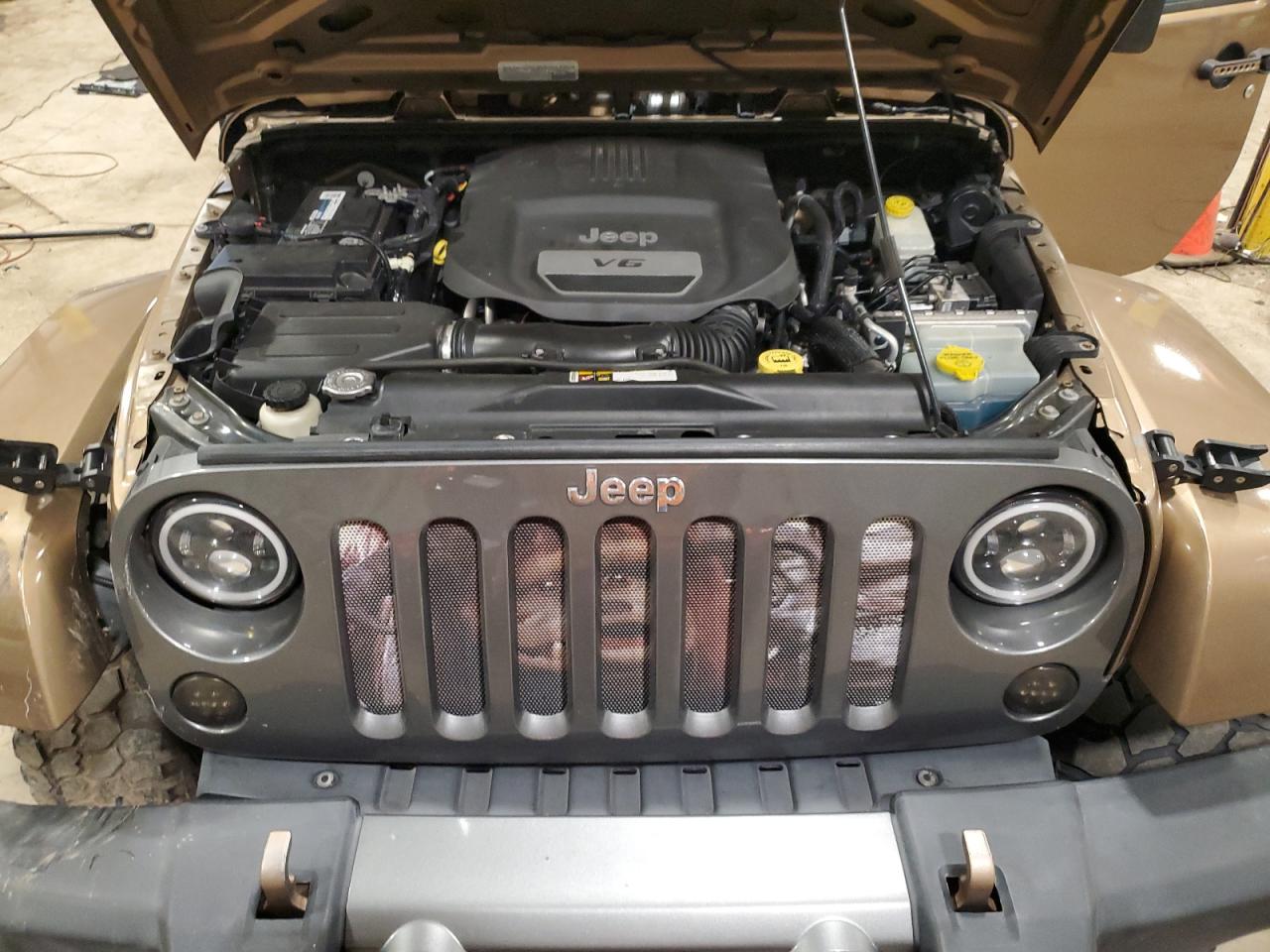 1C4HJWDG1FL584099 2015 Jeep Wrangler Unlimited Sport