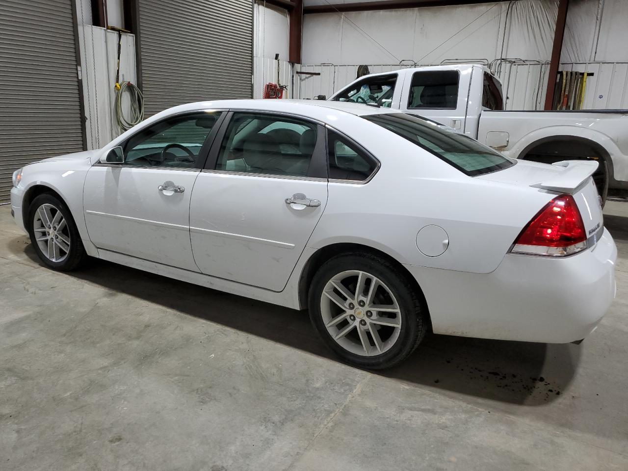 2G1WC5EM4A1142229 2010 Chevrolet Impala Ltz