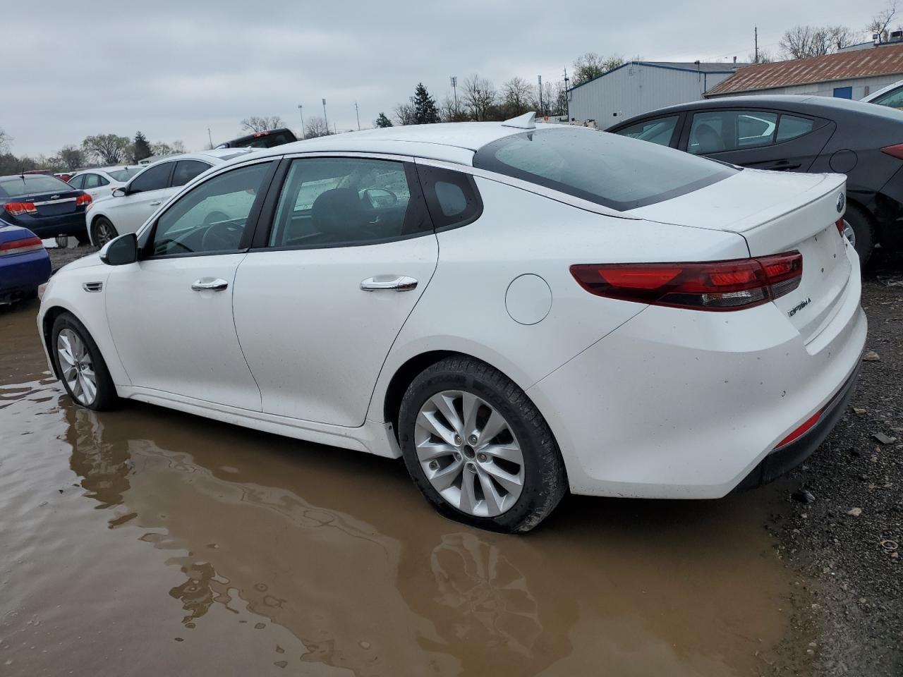 2018 Kia Optima Lx vin: 5XXGT4L33JG201104