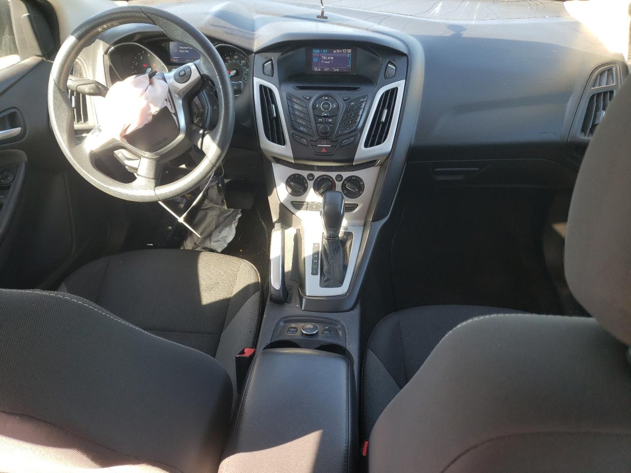 1FADP3F28DL370307 2013 Ford Focus Se