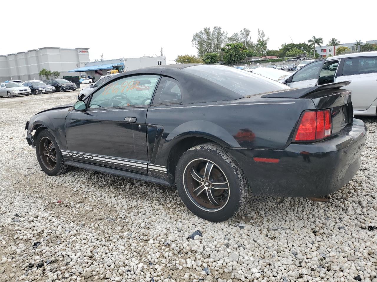 1FAFP404XYF273266 2000 Ford Mustang