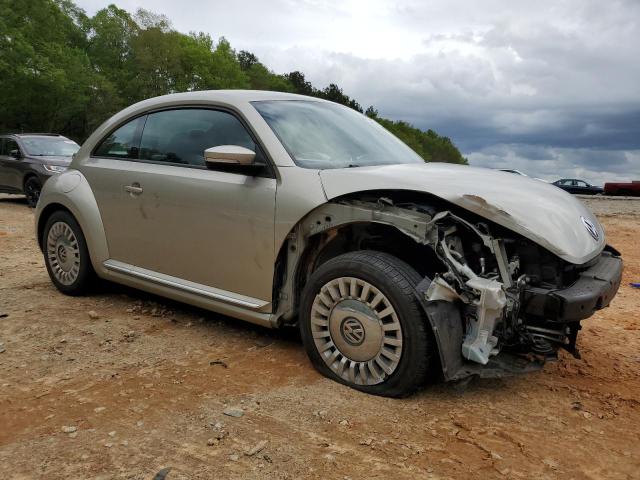 2016 VOLKSWAGEN BEETLE SE - 3VWJ17AT2GM604351