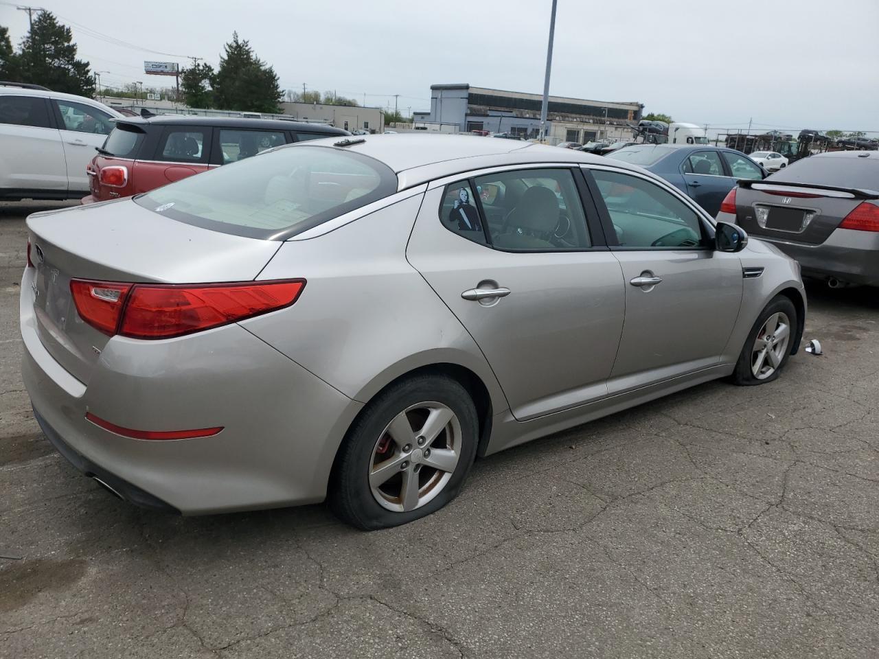 2015 Kia Optima Lx vin: 5XXGM4A74FG470609