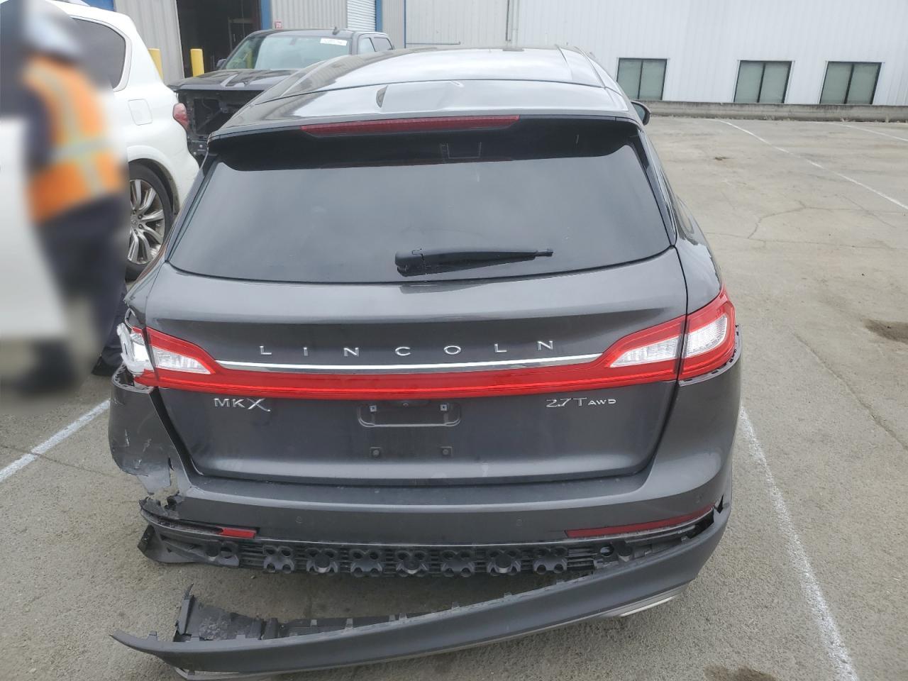 2LMPJ8KP2HBL49000 2017 Lincoln Mkx Select