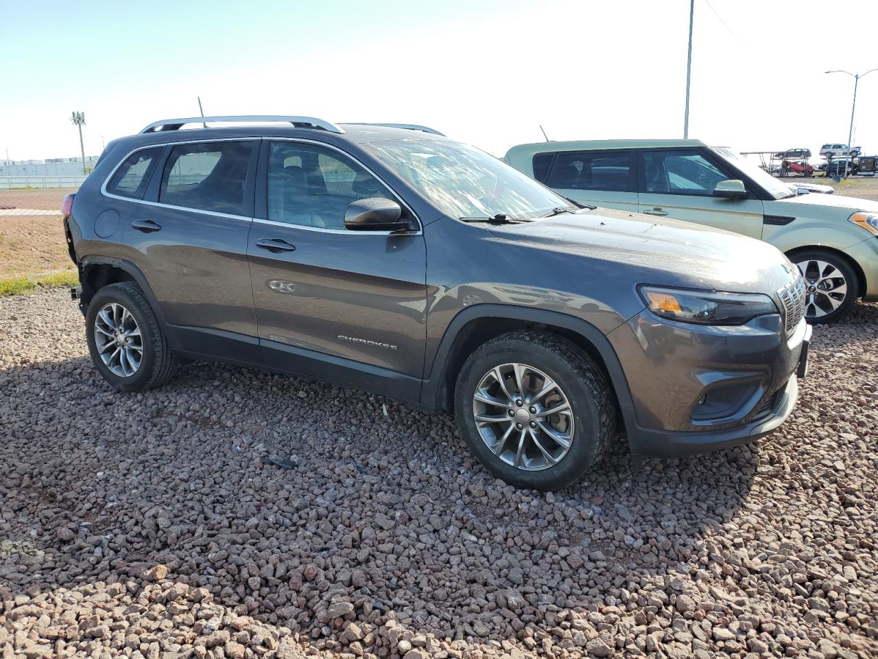 1C4PJLLBXKD312882 2019 Jeep Cherokee Latitude Plus